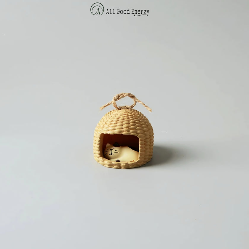 Mew Snuglet - A Mini Wicker Nest for Cozy Cat Naps