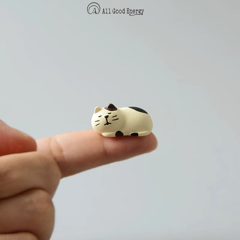 Mew Snuglet - A Mini Wicker Nest for Cozy Cat Naps